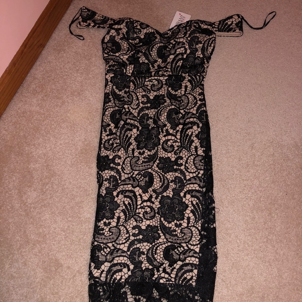 This dress is from hello Molly, never worn - Picture 1 of 1